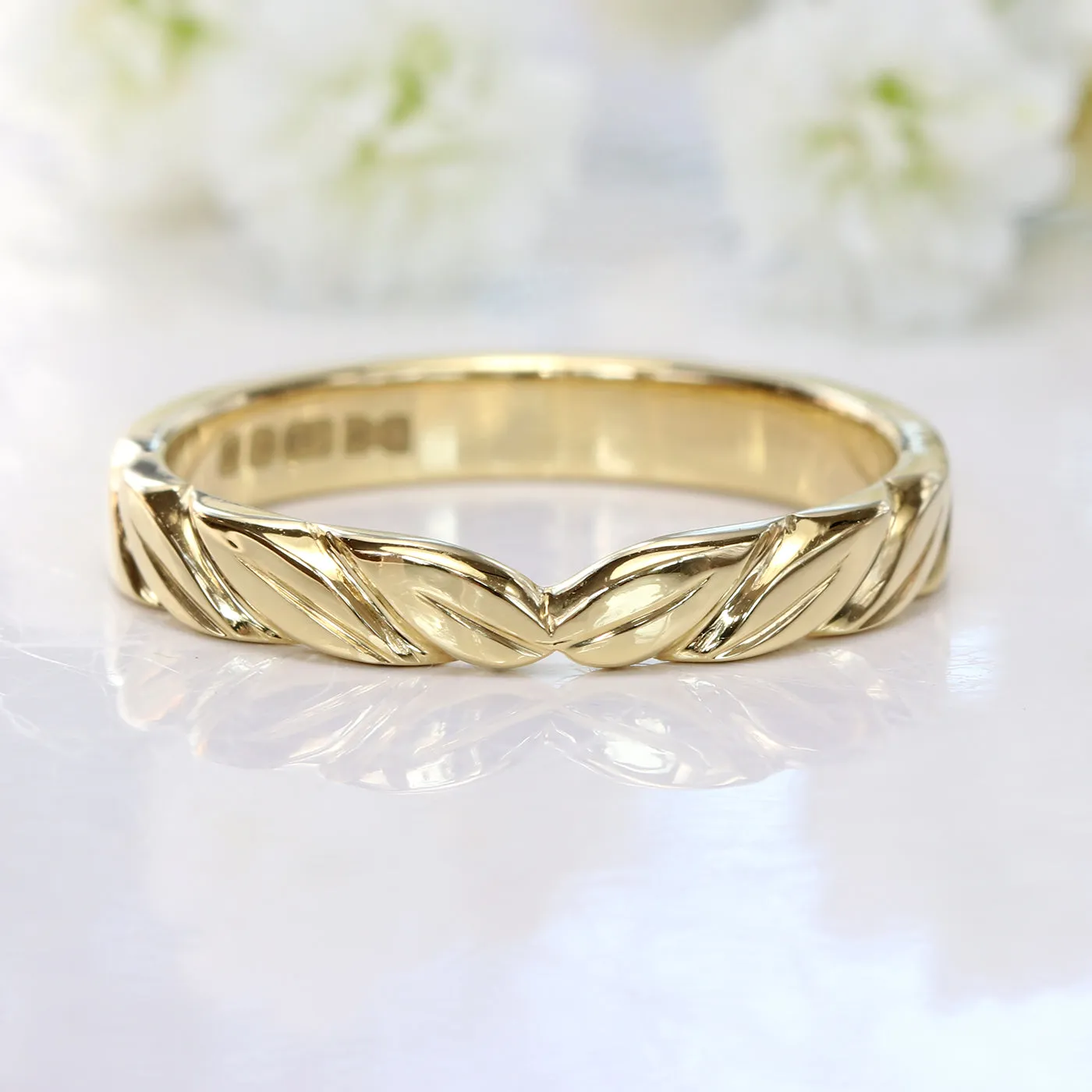 18ct Gold Leaf Wedding Ring