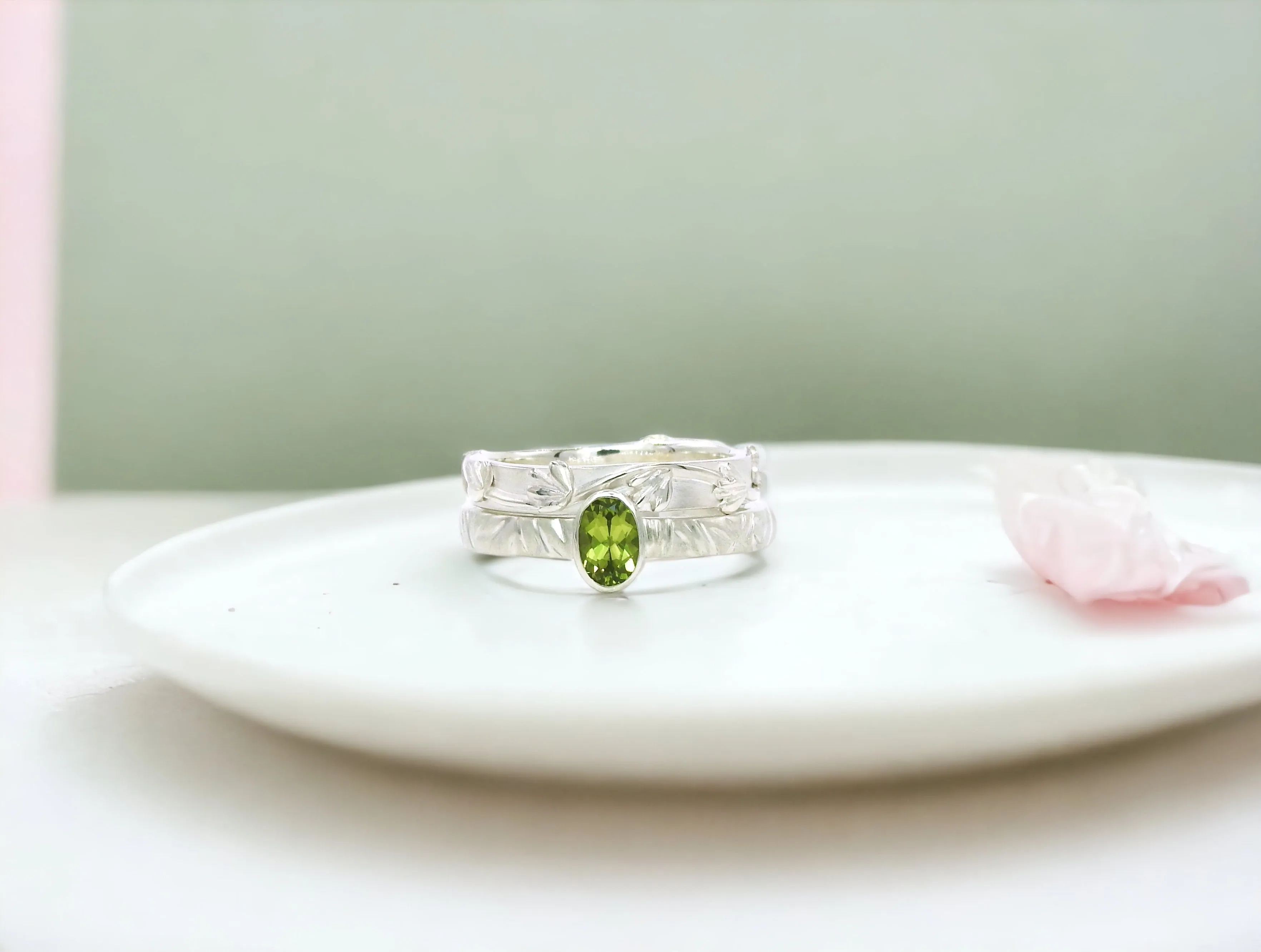 Into the woods with oval peridot