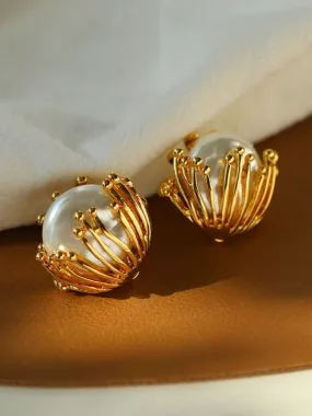 Stamen Baroque Pearls Earrings